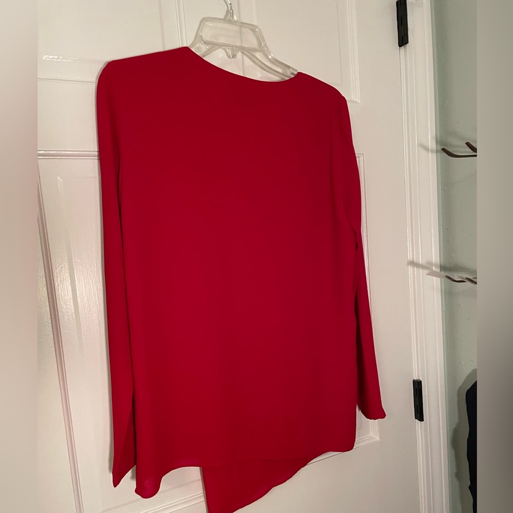 Karen Kane - rich red 100% polyester blouse v neck long sleeve - Picture 4 of 7